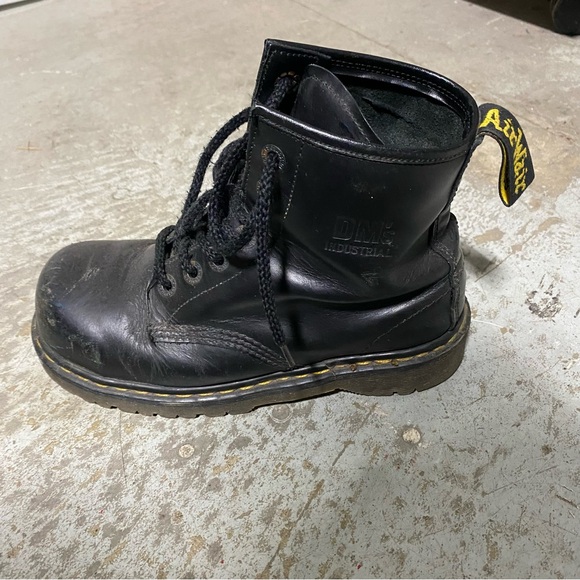 Steel toe boots - Picture 10 of 11